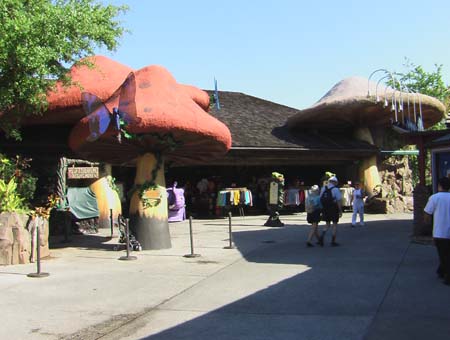 Another view of the outside of the Rainforest Cafe.