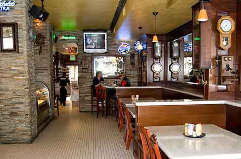 Roscoe’s Famous Deli, showing dining area across from the bar.